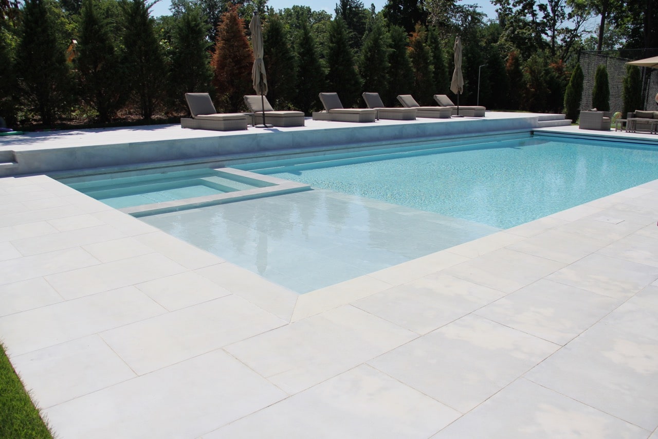 Grigio Nuvolato – 13 Steinplatten für Terrasse und als Pool Randstein Grigio Nuvolato in grau