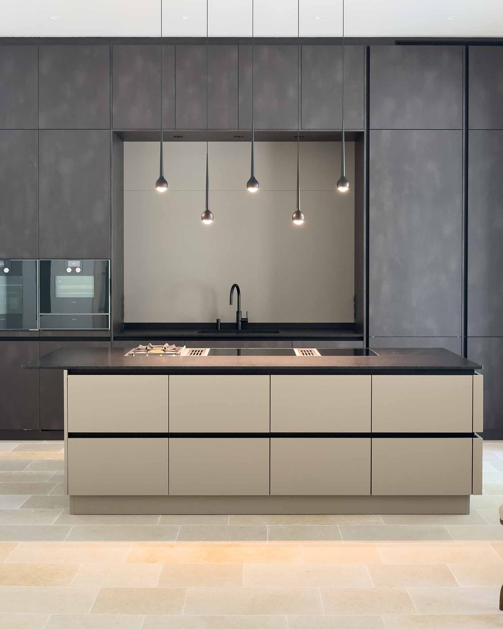 Designküche mit Natursteinboden Kalkstein-2