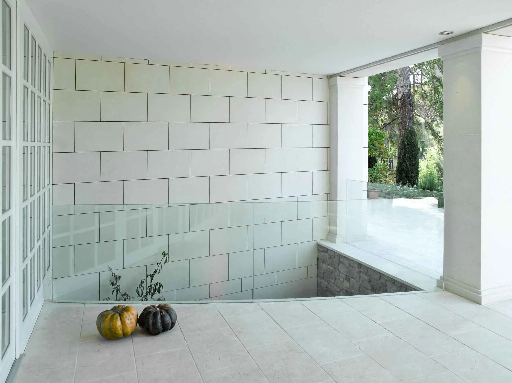 Natural stone terrace and limestone façade for luxury villa Natural stone terrace and limestone façade for luxury villa
