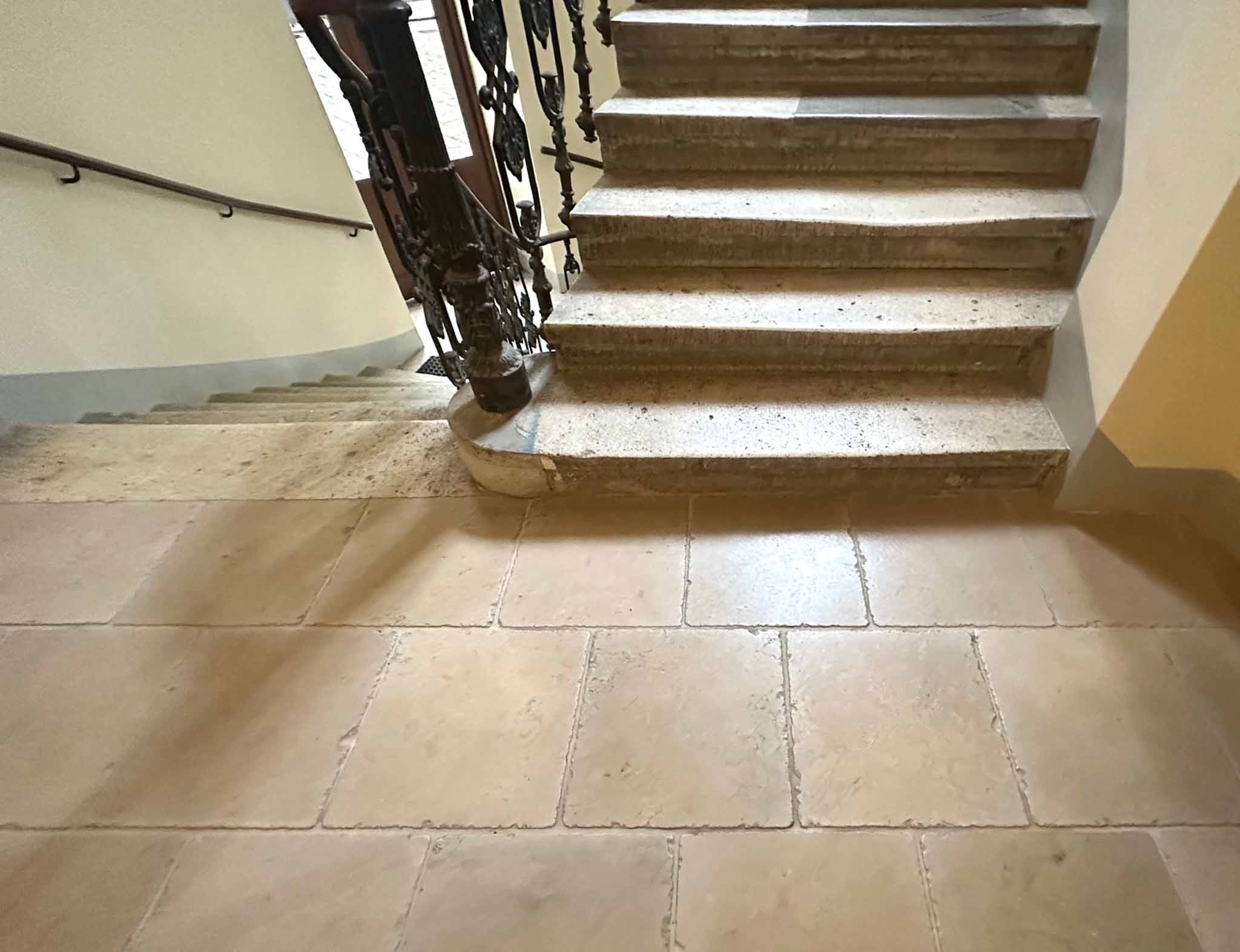 Kalkstein Castello Beige Antik-09 Kalkstein Castello Beige Antik-09