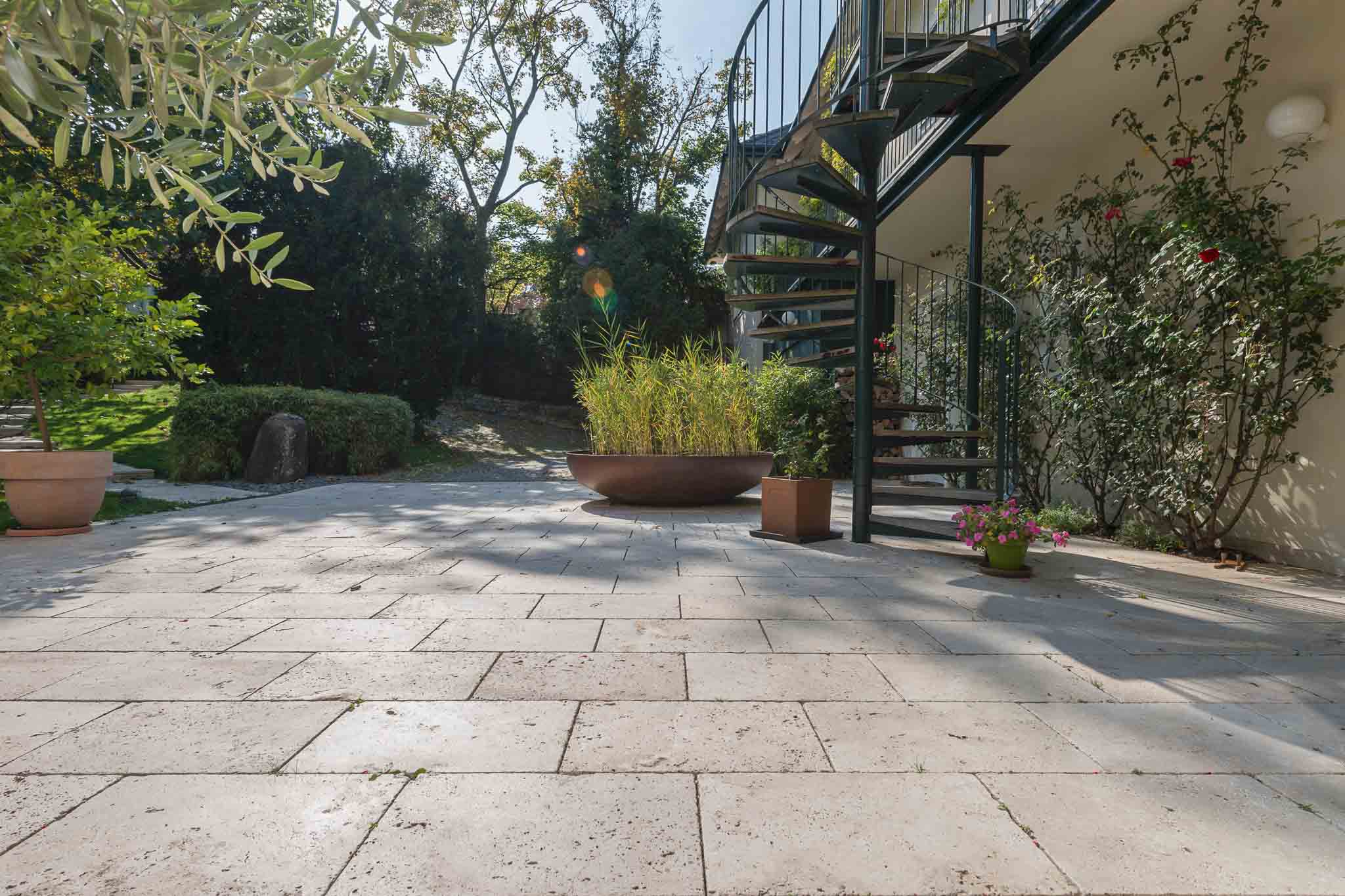 Noble travertine Nocciole natural stone patio slabs-6