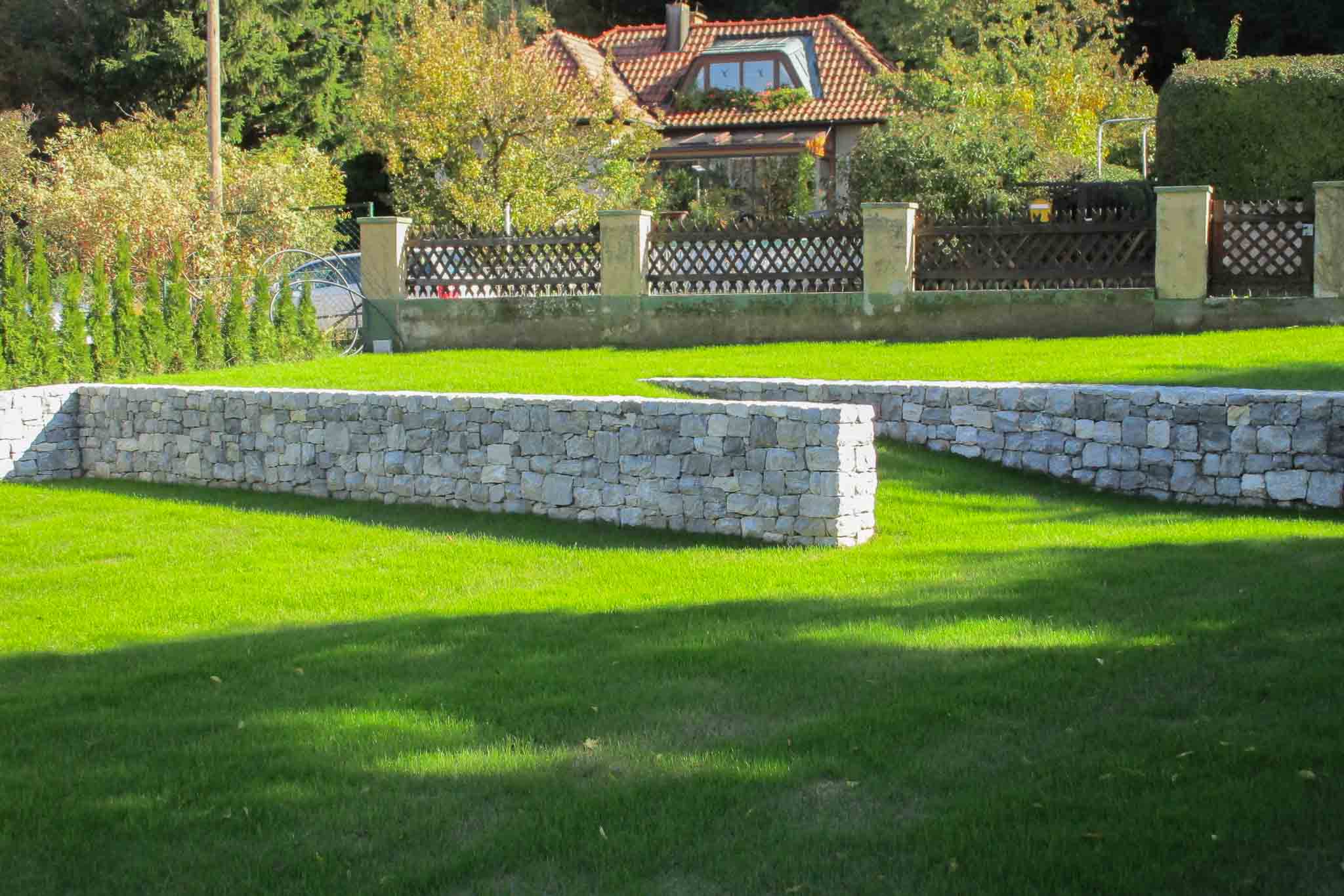 Kalkstein JM Bruchsteinmauer grau-2