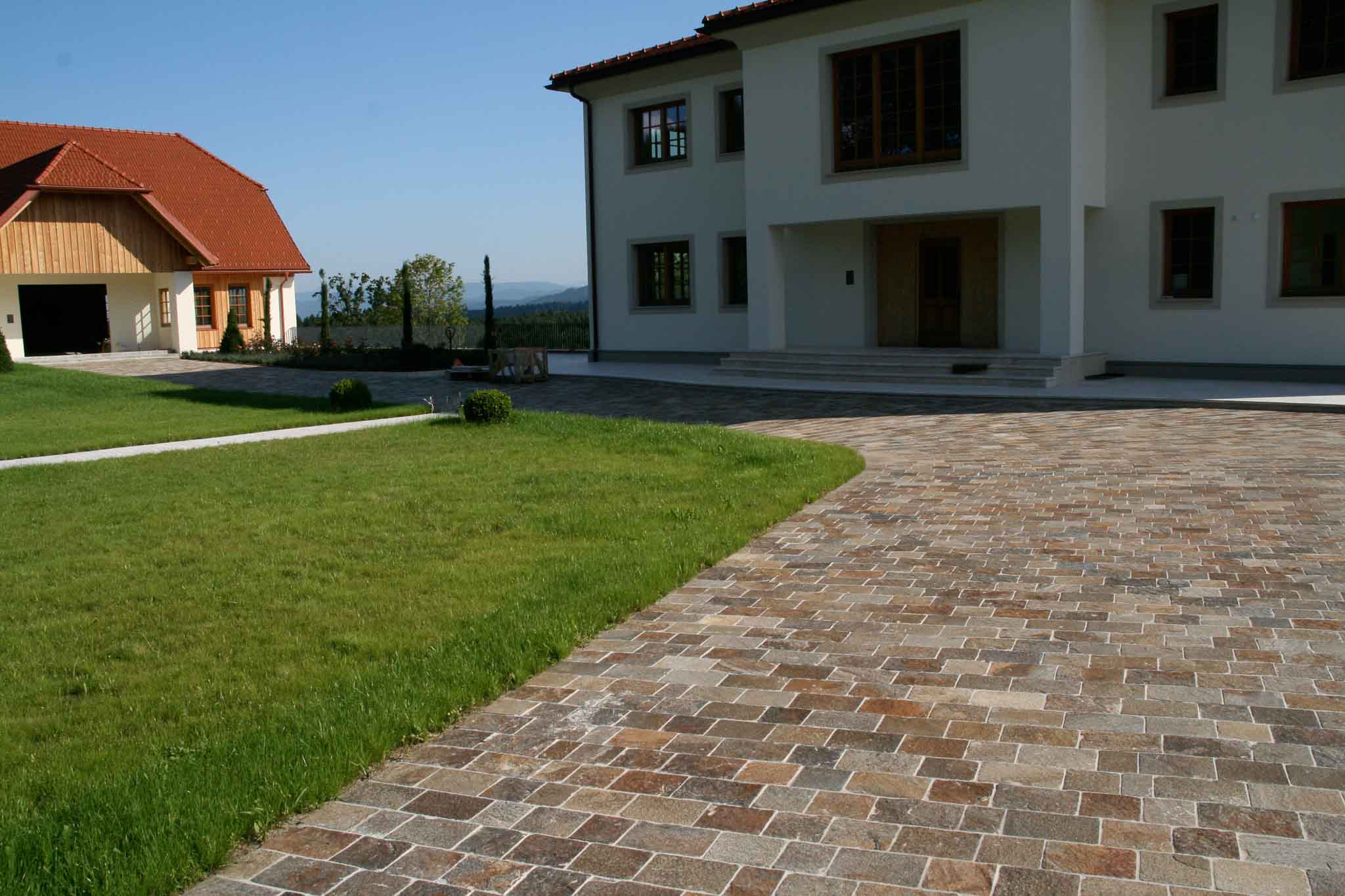 Gneis GN 114 NI Naturstein Terrassenplatten-1 Gneis GN 114 NI Naturstein Terrassenplatten-1