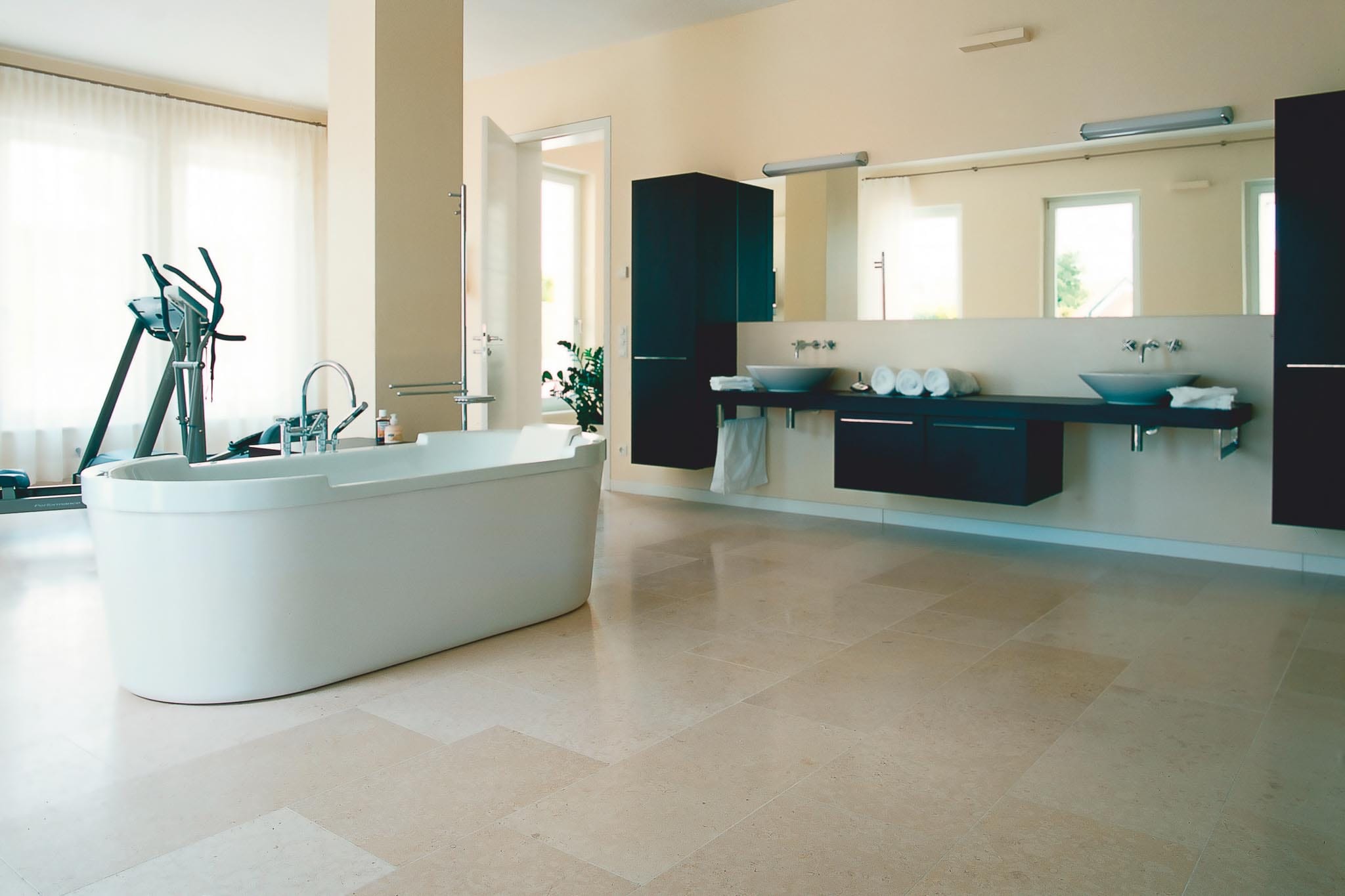 Kalkstein Naturstein Bodenplatten beige