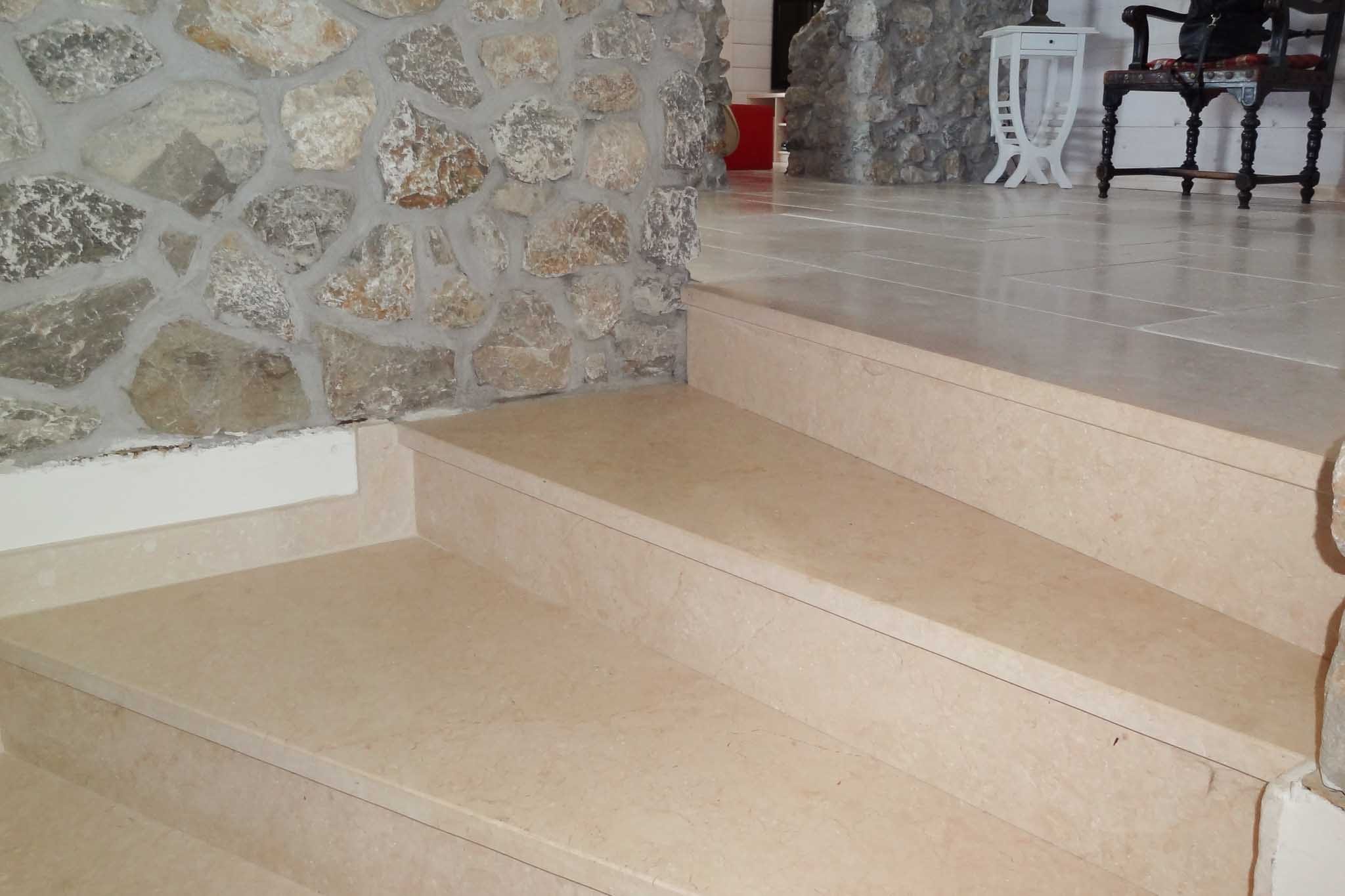 Limestone K 642 HL antique-3 Limestone K 642 HL antique-3