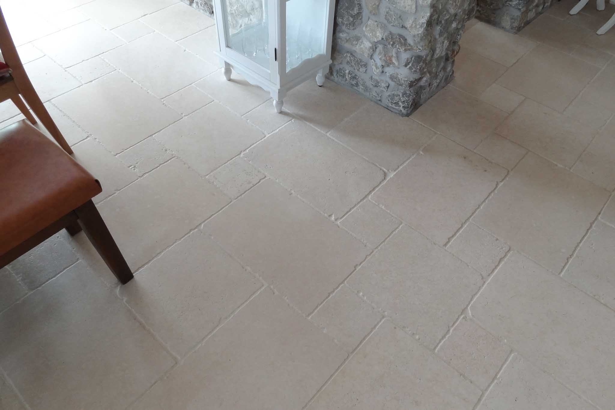 Limestone K 642 HL antique-4 Limestone K 642 HL antique-4