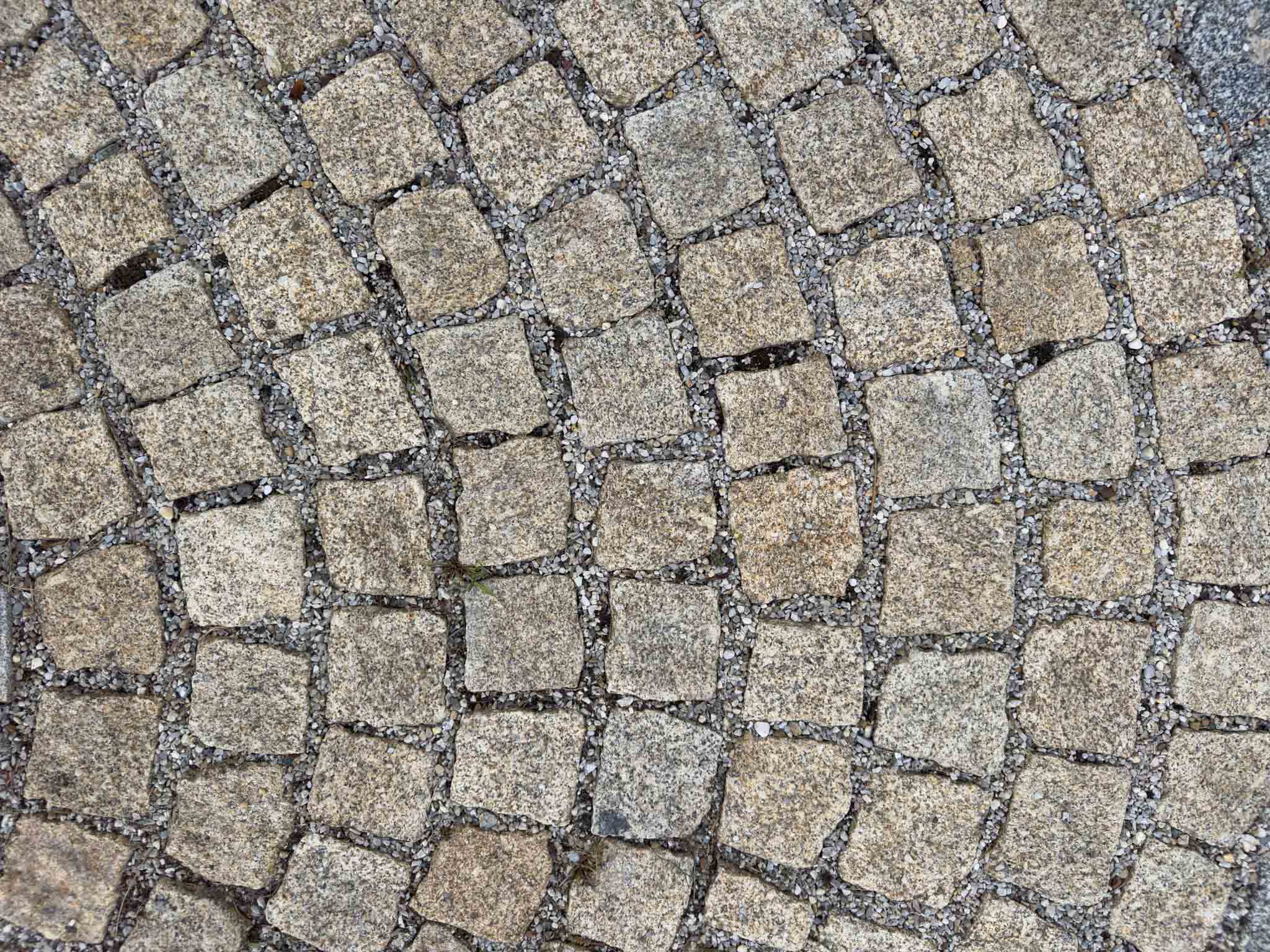 Granit Naturstein Pflaster Pfauenschwanz Muster