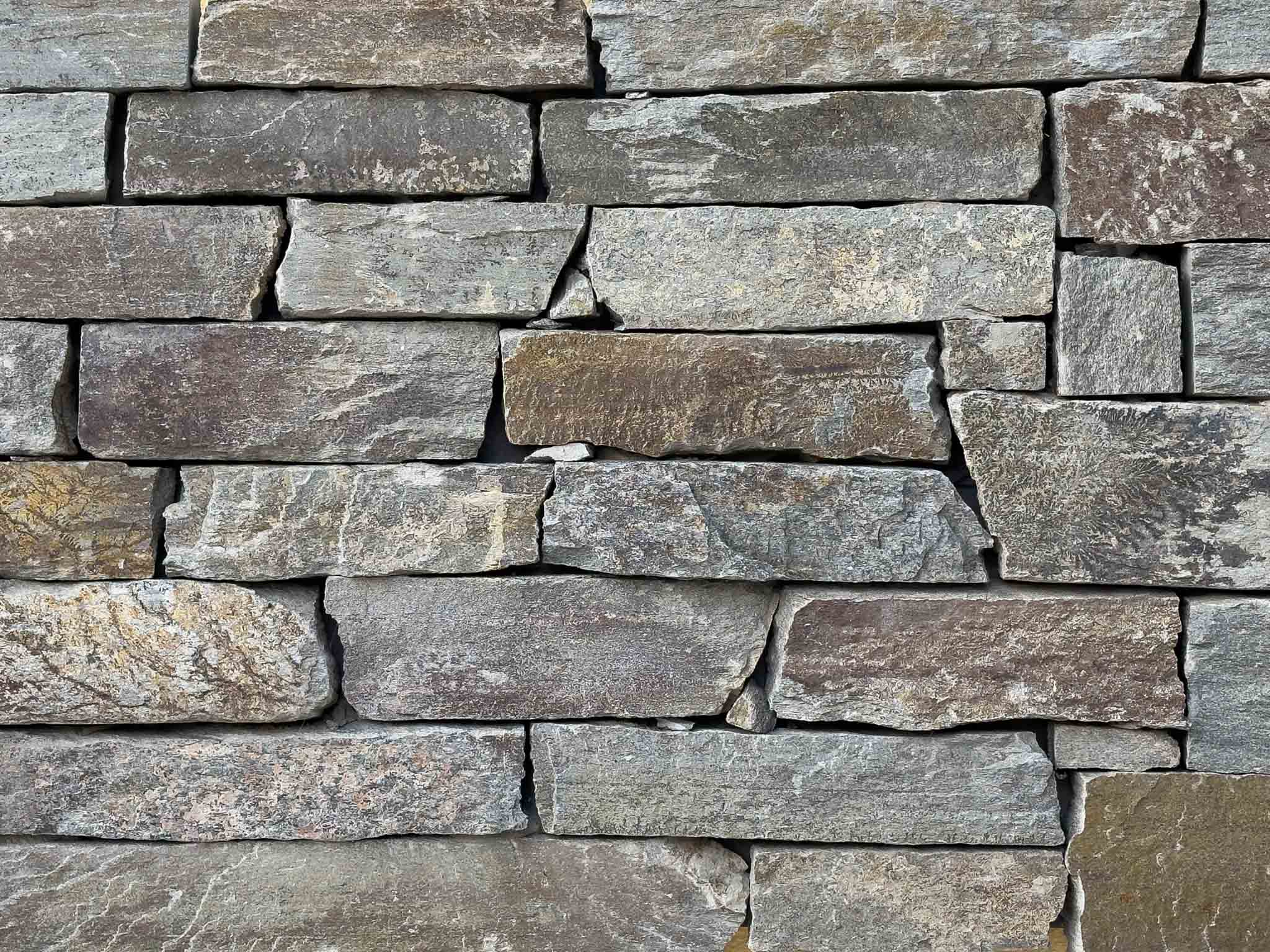 Quartzite facing bricks
