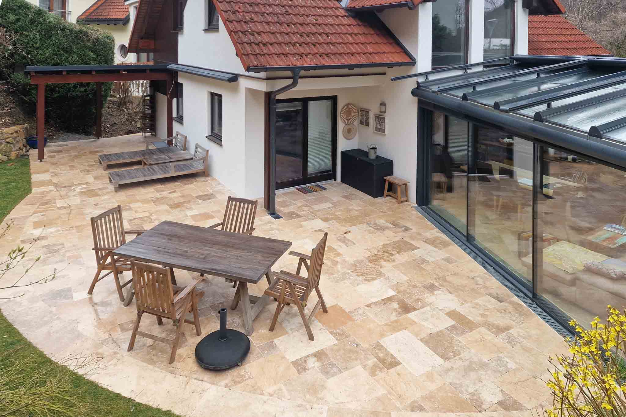Nocciole travertine Nocciole travertine
